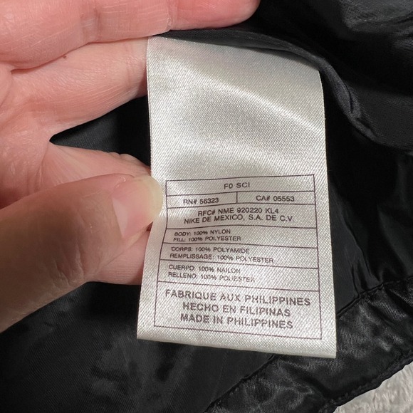 VTG Nike Jacket Youth XL (16-18) Black Satin Hood Full Zip Removable Sleeves Y2K - Picture 9 of 12